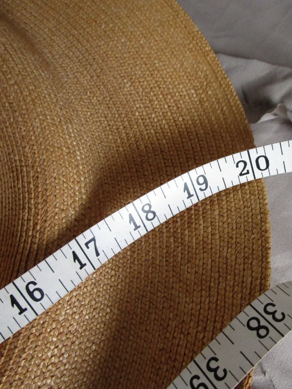 extra wide brim straw sun hat